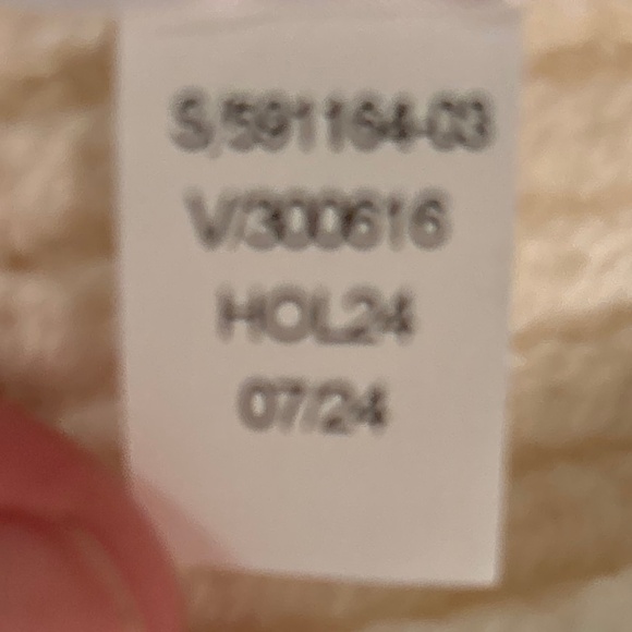 Banana Republic Chunky Mixed Cable Knit Ivory Sweater Size XL. NWT - Picture 7 of 8